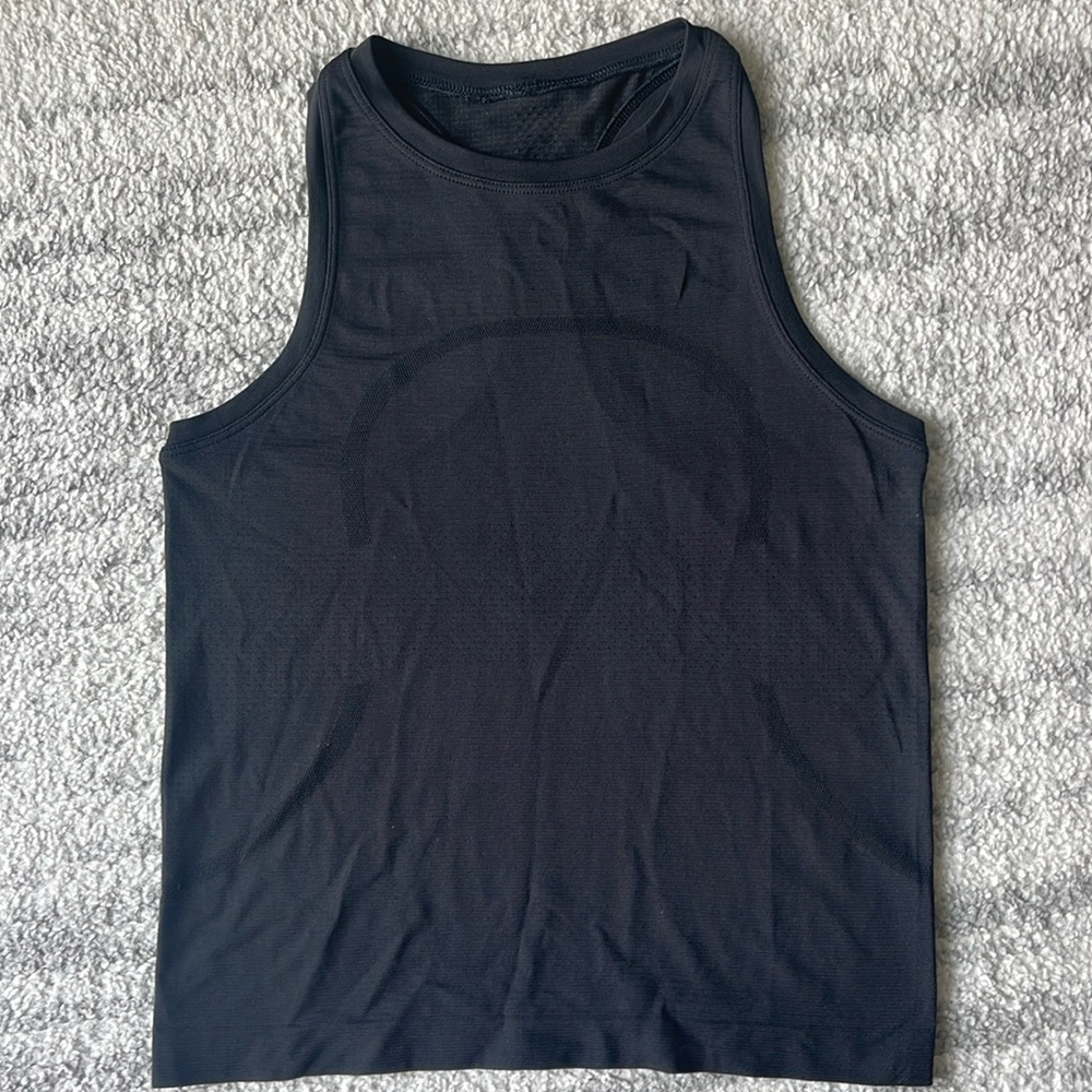 Lululemon Swiftly Tech high neck tank (race length)